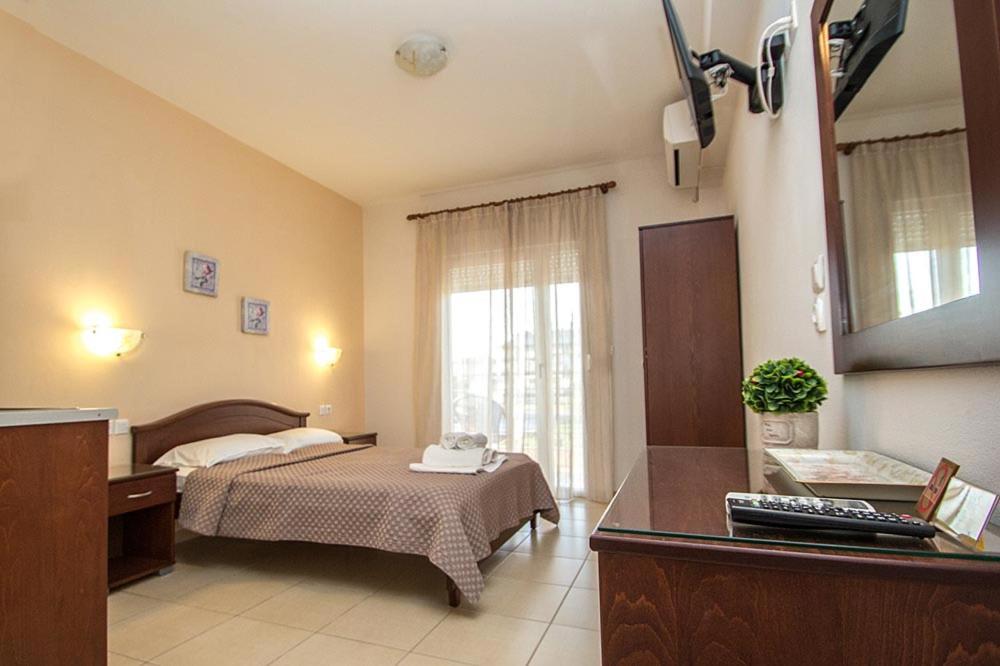 Denis Studios And Apartments Paralía 외부 사진