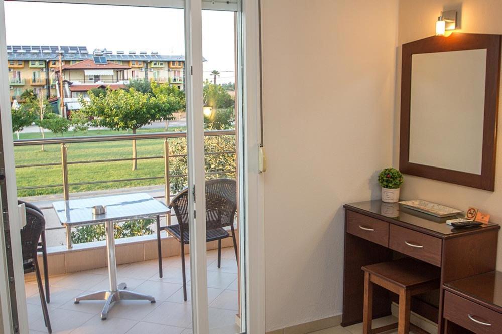 Denis Studios And Apartments Paralía 외부 사진